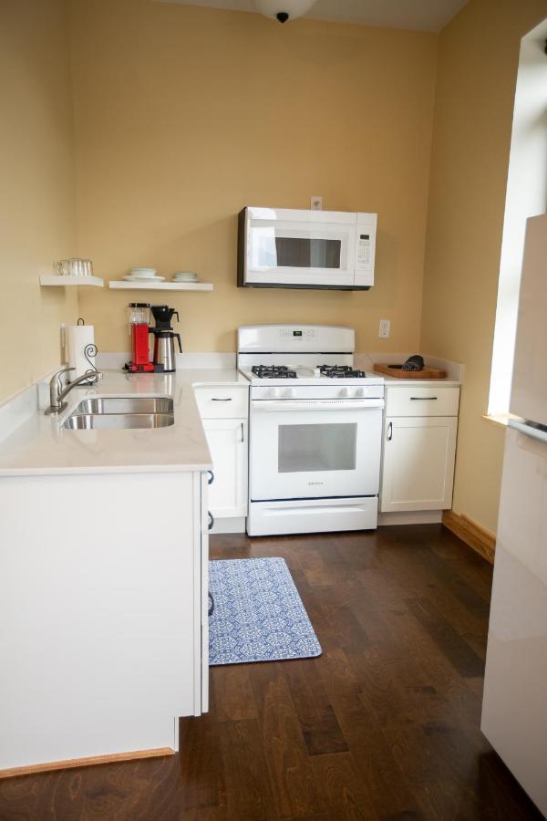 Elkader Goldfinch Suites מראה חיצוני תמונה